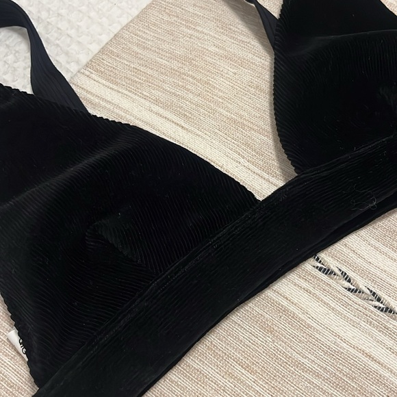 Alo Yoga Micro Corduroy Dreamer Bra, small - Picture 7 of 11